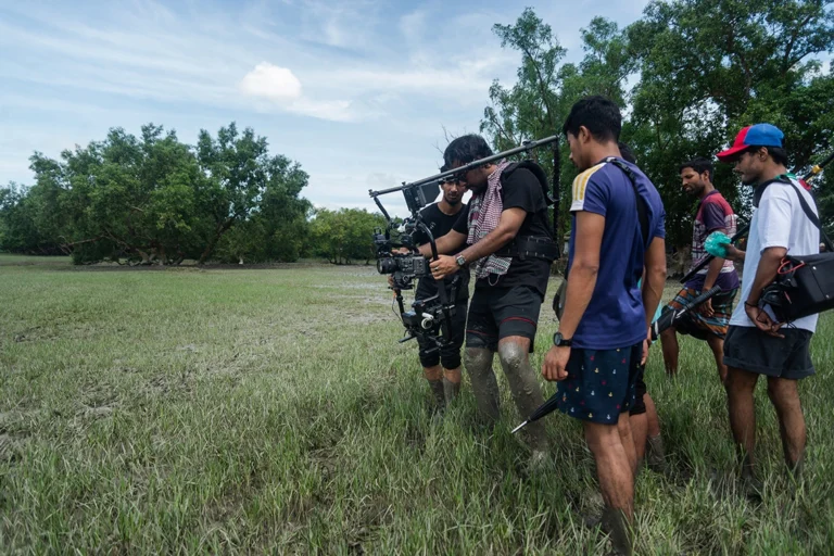 field unit crew and full production crew tiers used in Bangladesh film shoots